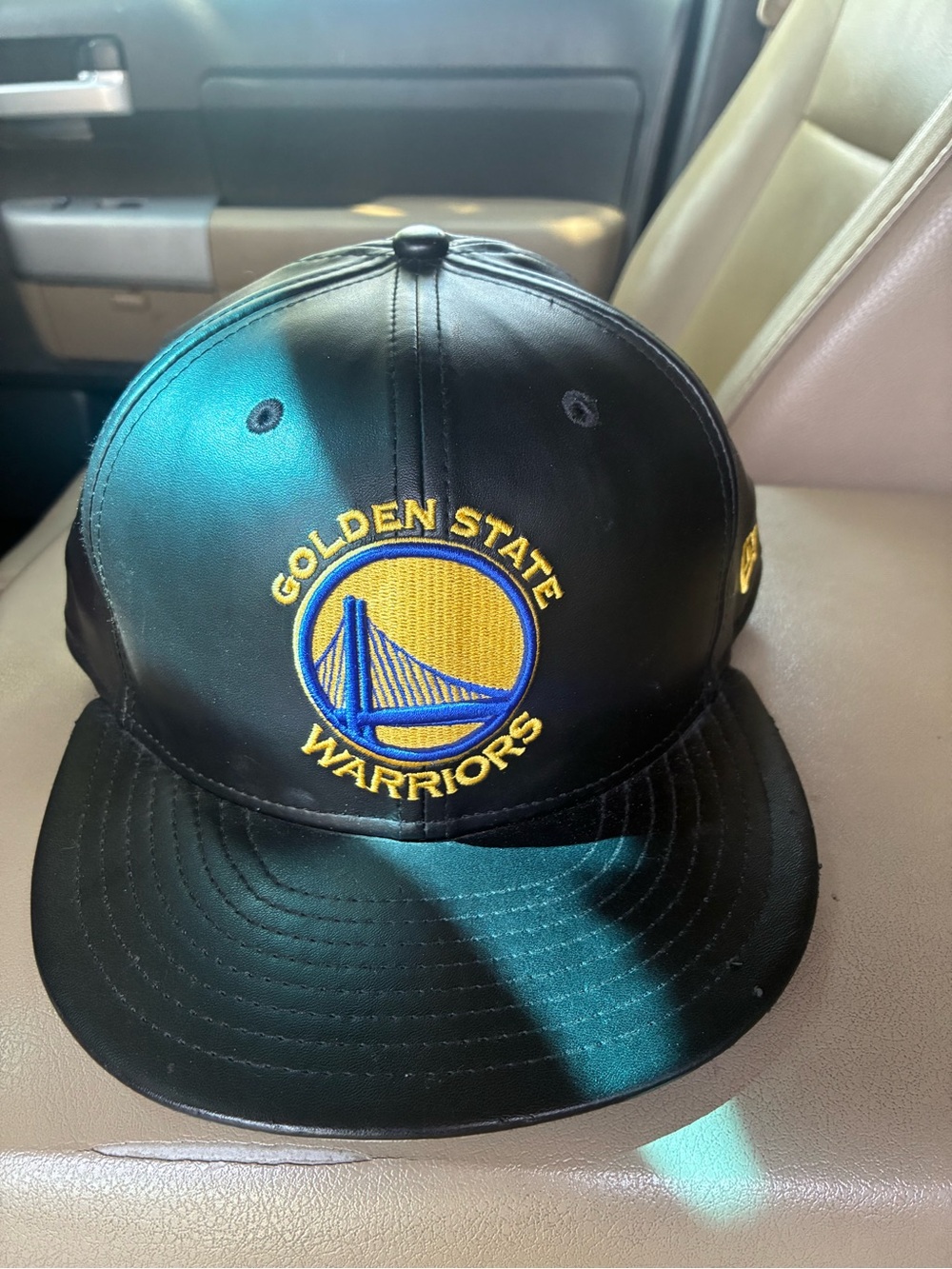 Golden State Warriors Black Leather fitted Hat
7 5/8 faux leather